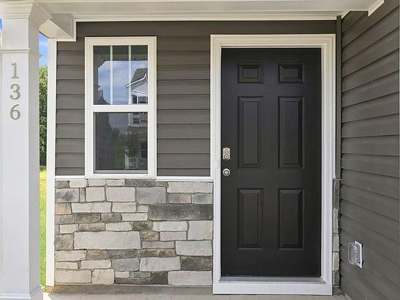3rd image of 136 Lazzon Rd