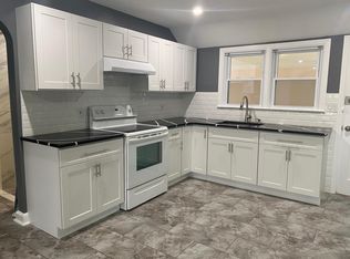 34 Hall Pl #2F, Stamford, CT 06902