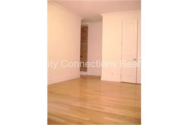 Rented by City Connections Realty | media 43