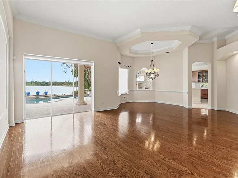 8310 Tivoli Dr — Photo 2