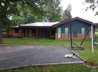 20021 Richfield Rd, Richland, MO 65556