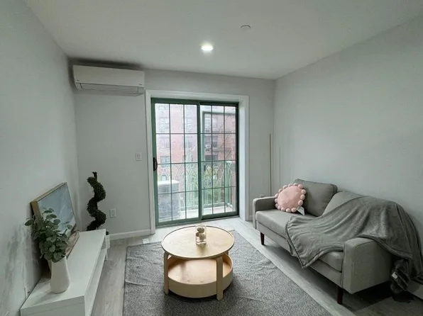 134-43 Maple Avenue image 3 of 6