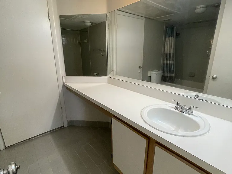 2820 N Oakland Forest Dr #210 — Photo 8
