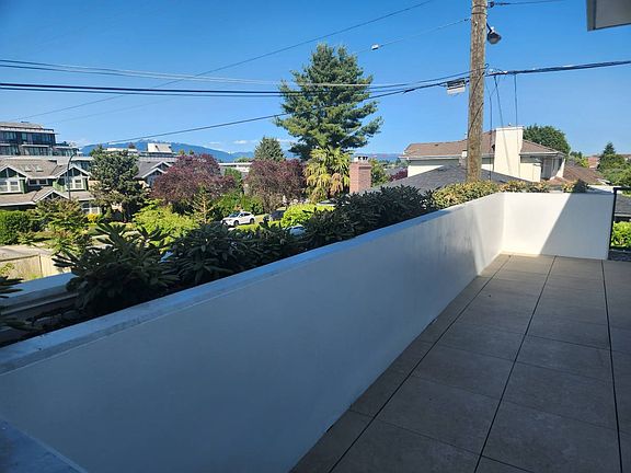 3rd image of 4222 Cambie St #2