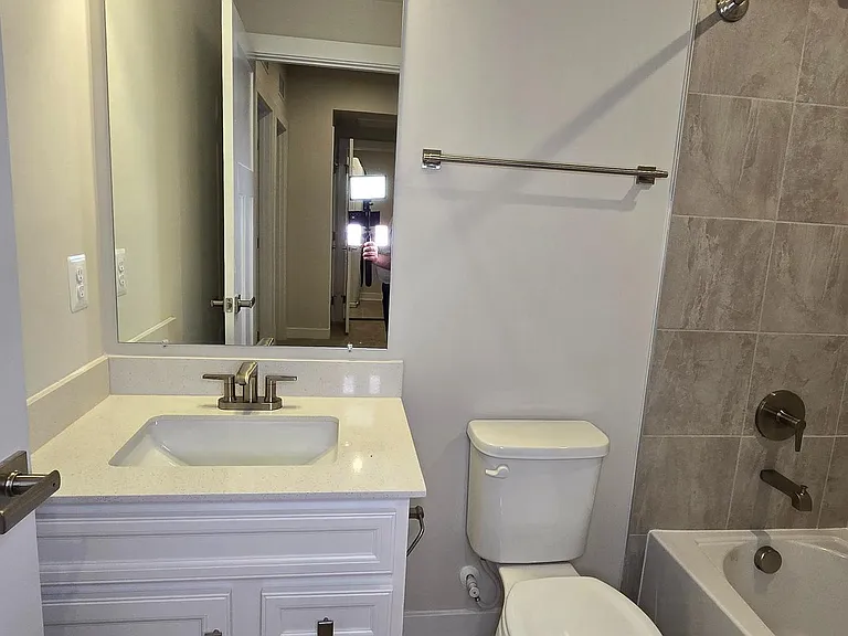 2542A Verona Pl — Photo 20