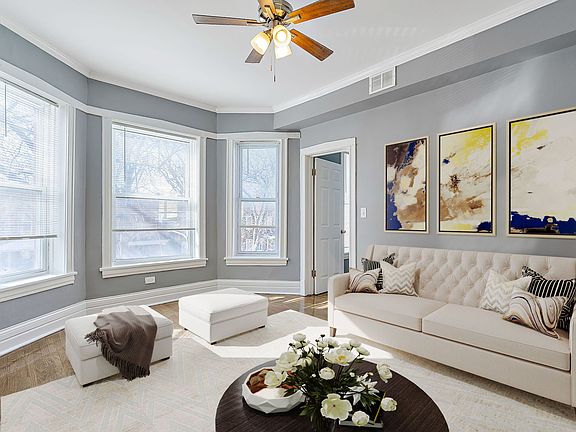 3rd image of 609 N Monticello Ave