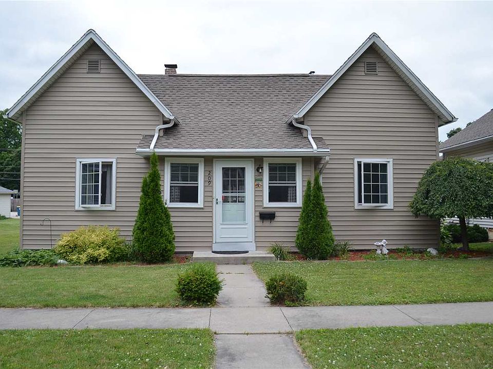 1st image of 209 E Ohio St