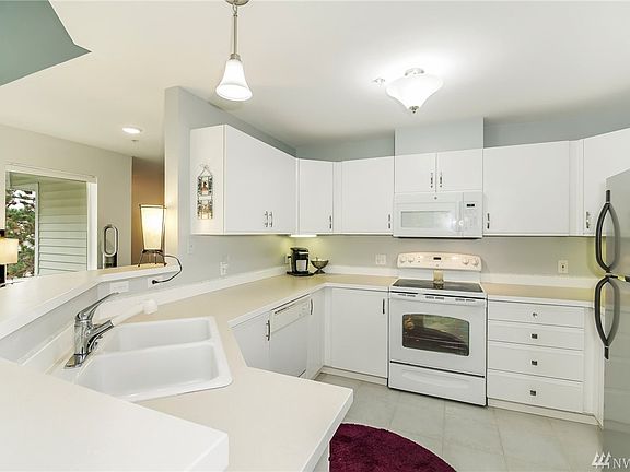 4th image of 21929 42nd Ave S Unit 204