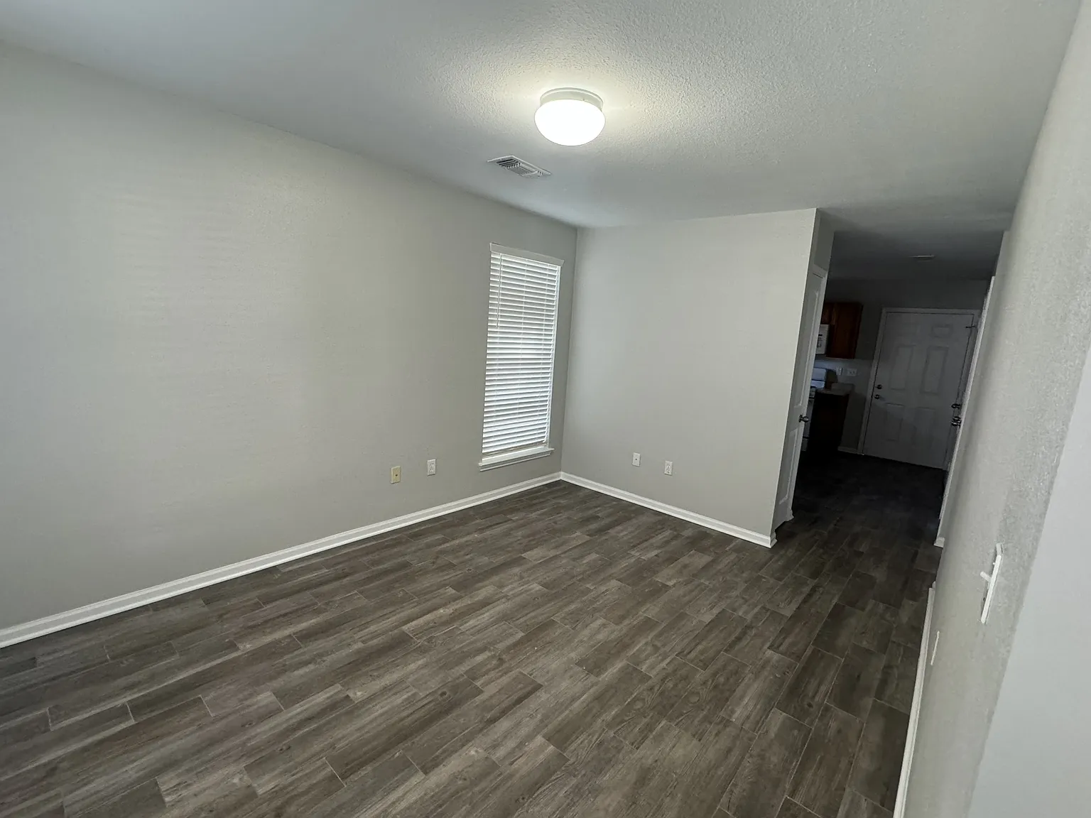 615 Crescent Street - 1 — Photo 4