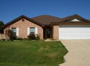 2302 Snake River Dr, Granbury, TX 76048