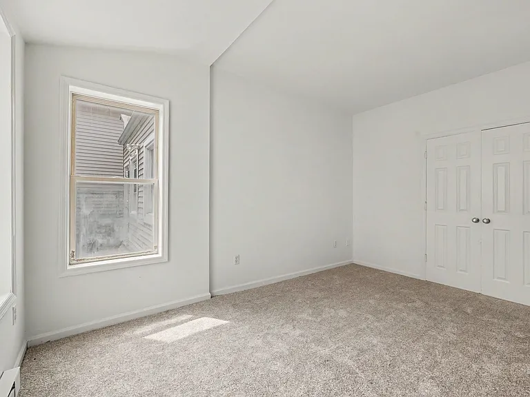 2 S New St #2 — Photo 7