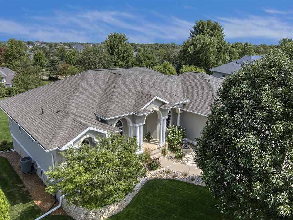 1st image of 209 Sandahlwood Cir