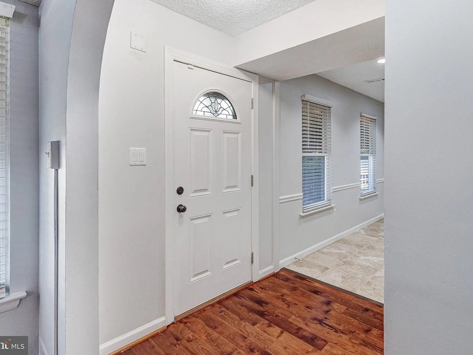 3 bed, 2.5 bath, 1408 sqft, $2,850 — Photo 3