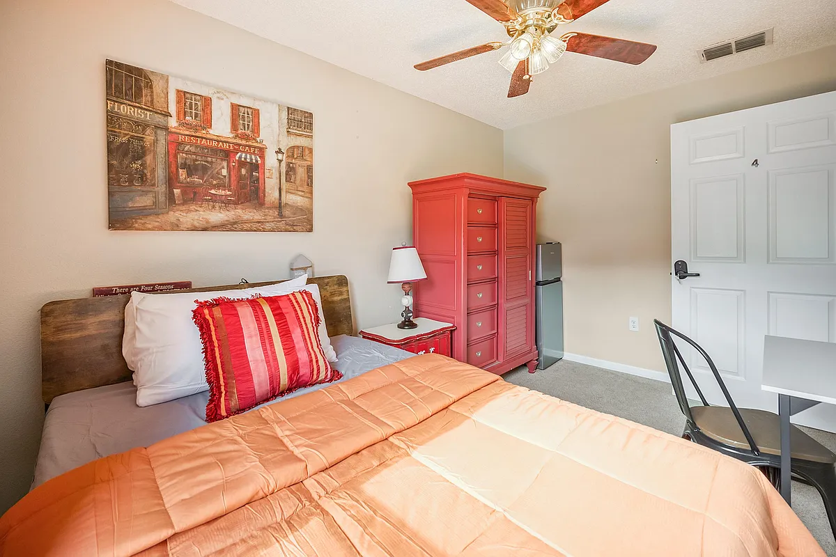 COZY Room 4 - Karas Trl