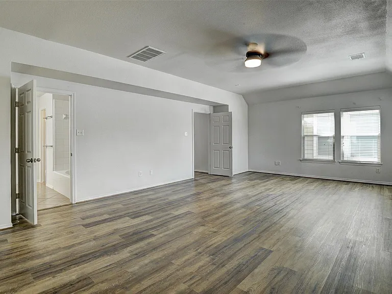 7042 Plum Creek Terrace Ln — Photo 23