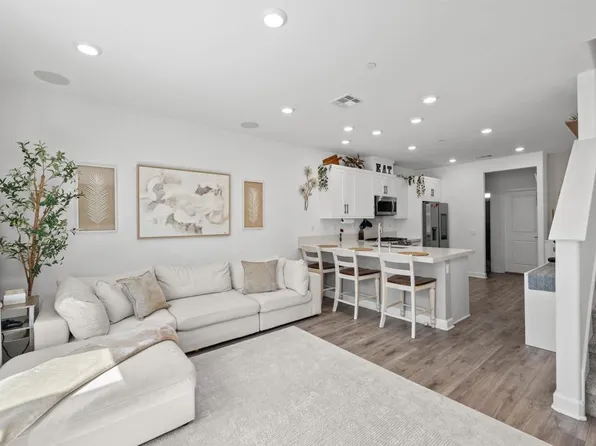 2072 Vela Ln, San Diego, CA 92154