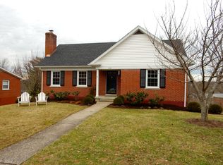 3309 Crown Crest Rd, Lexington, KY 40517