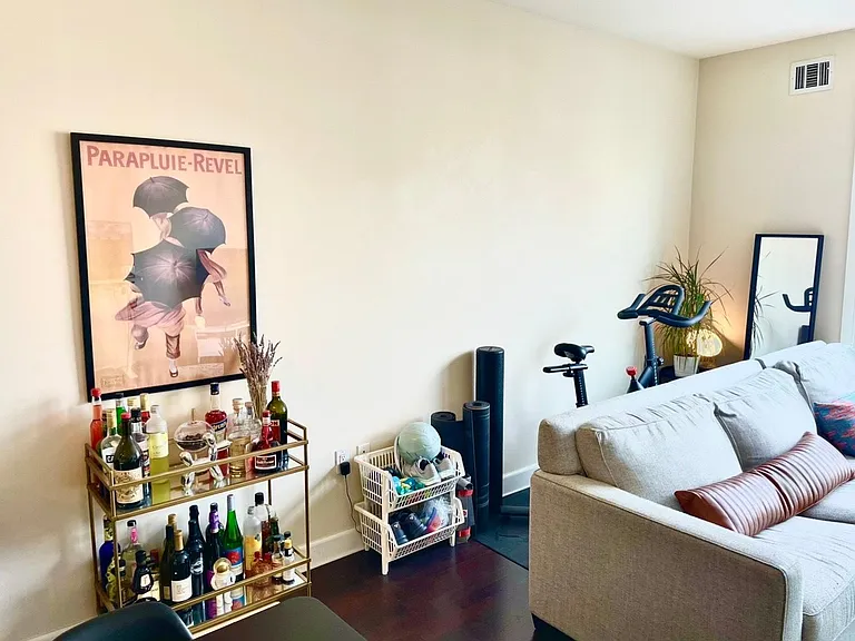 585 9th St #553 — Photo 3