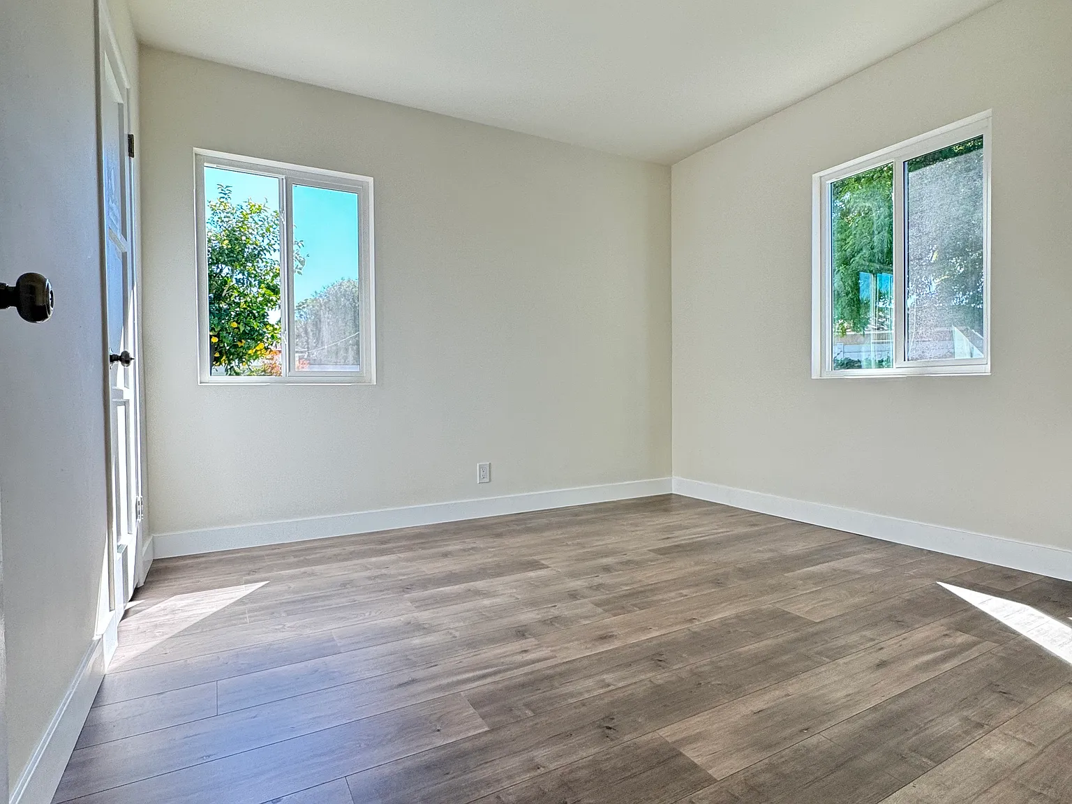 3 bed, 1080 sqft, $3,100 — Photo 4