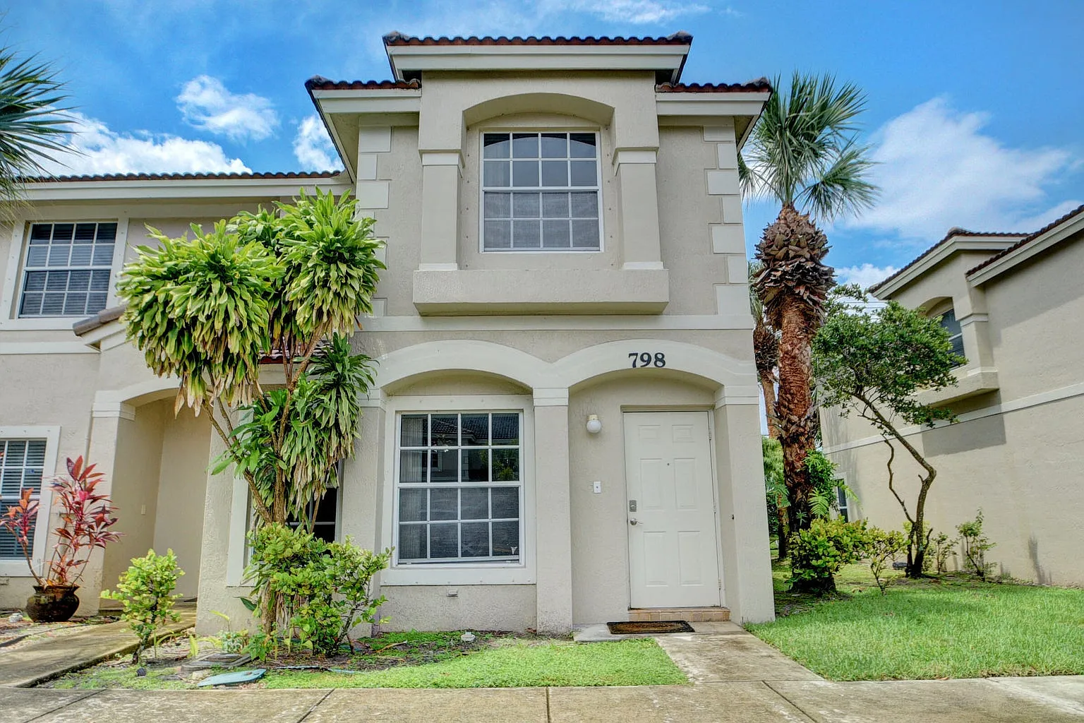3 bed, 1389 sqft, $2,500 — Photo 4