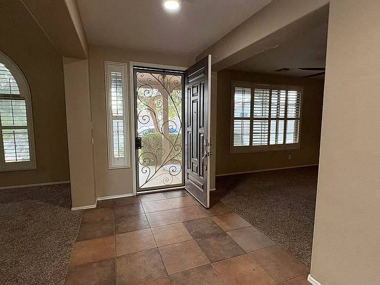 15165 N 143rd Ave — Photo 5