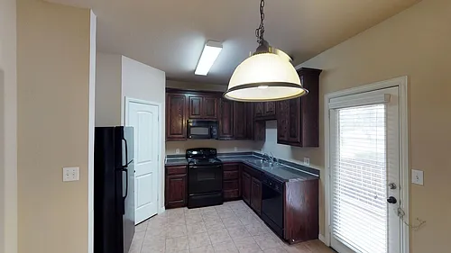 1201 Bernard St Photo 1