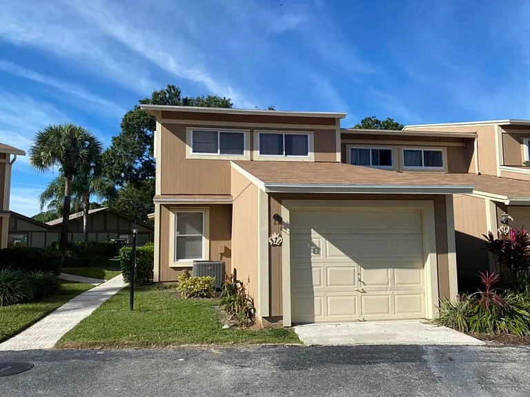 371 Maplecrest Cir — Photo 4