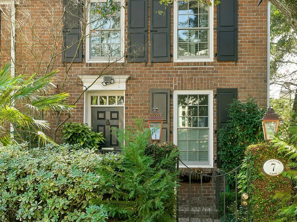7 Longitude Ln