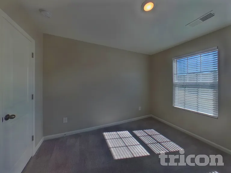 1715 Southwold Ln — Photo 12