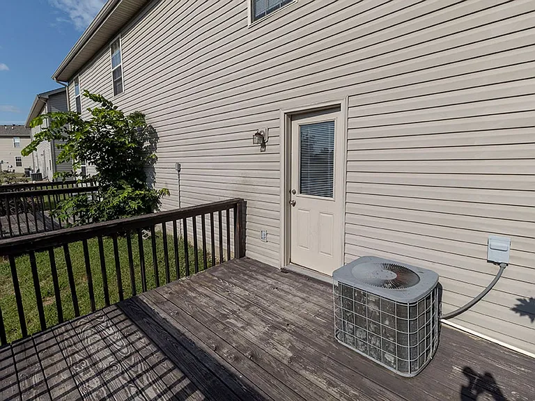 4013 Snowy Owl Dr — Photo 36