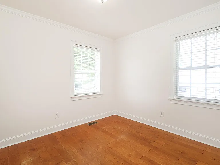 1812 Pegram St — Photo 9