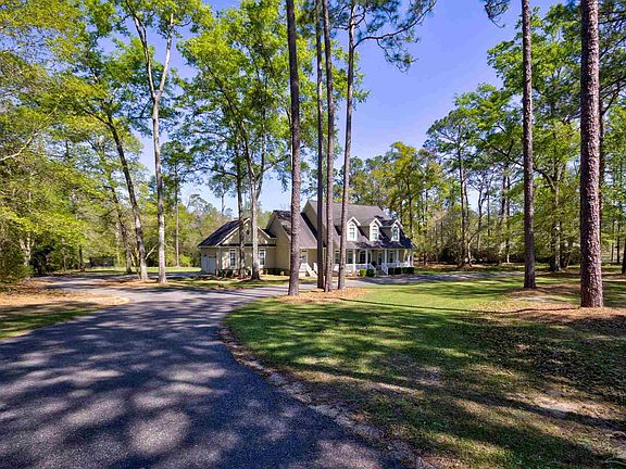 2nd image of 300 1/2 Brookwood Dr