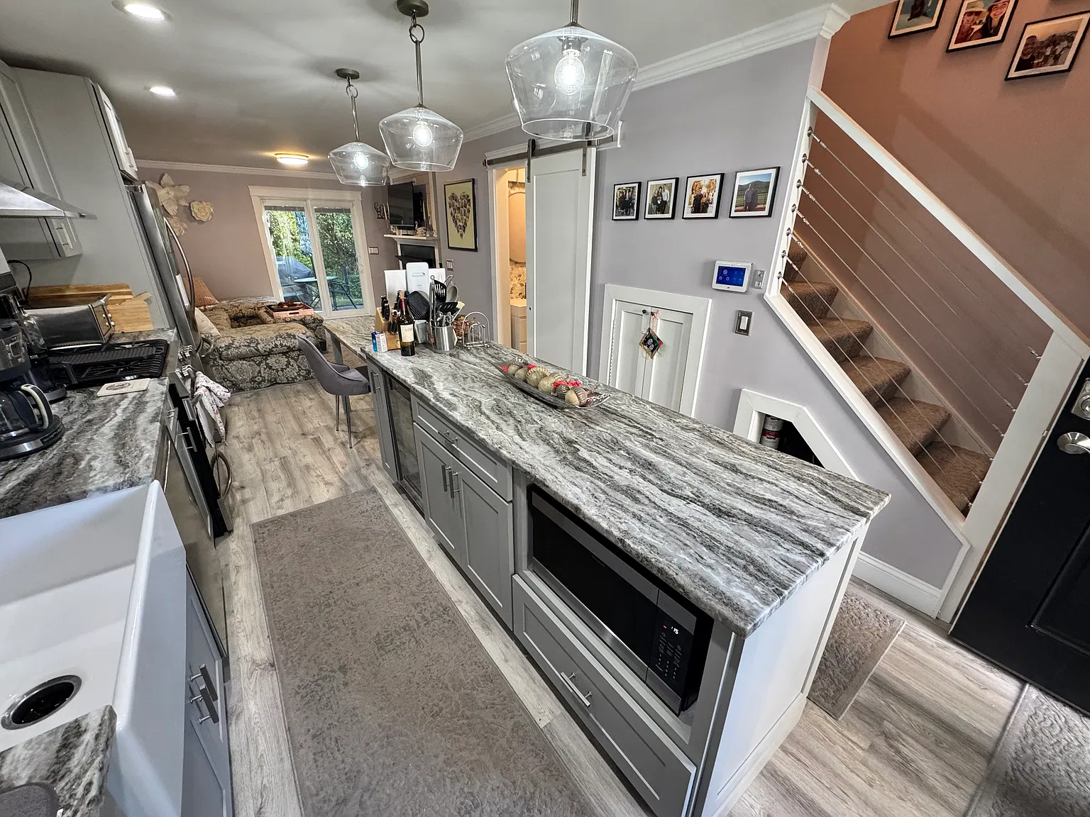 2 bed, 1.5 bath, 928 sqft, $2,999 — Photo 4