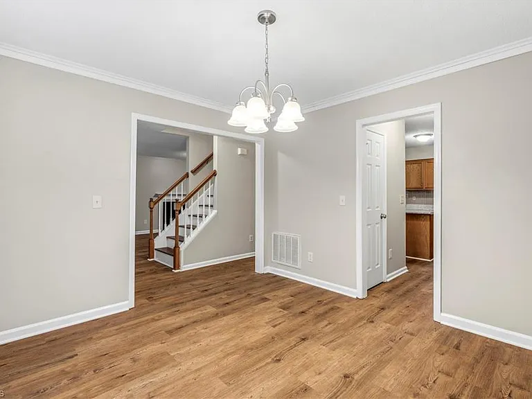 2320 Meadow Gate Dr — Photo 20