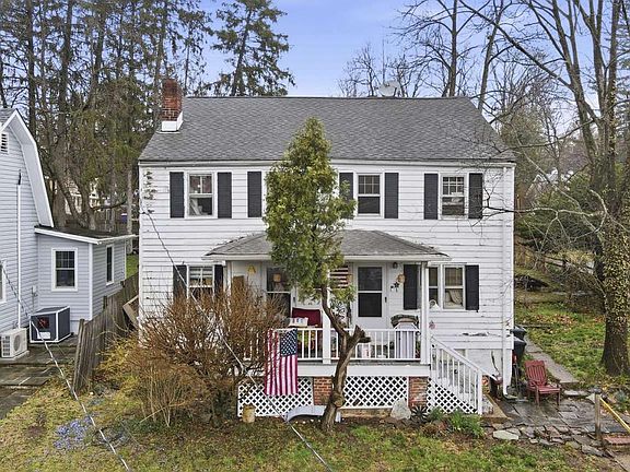 2nd image of 1470 River Rd