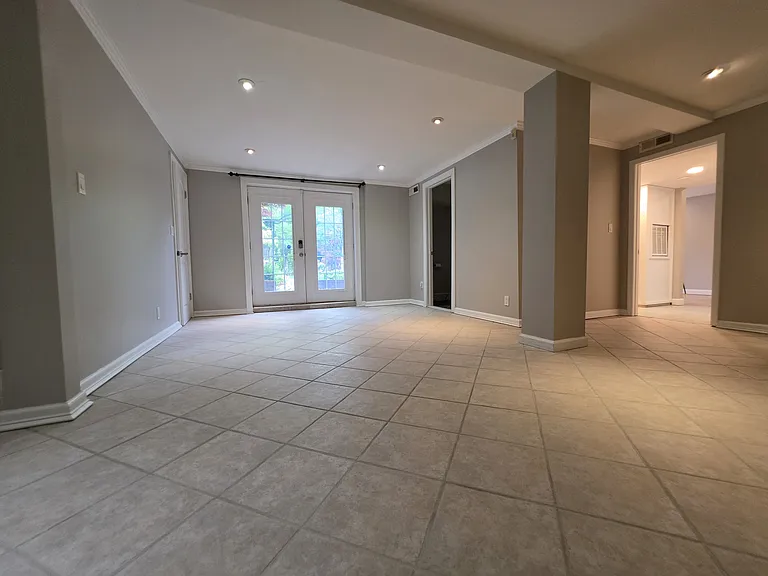 218 Colt Dr — Photo 12