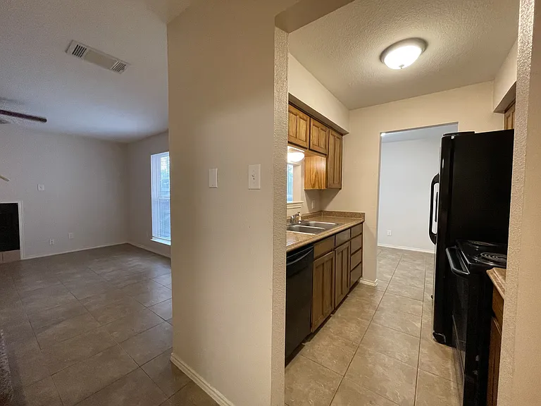 5516 Lewis Ct #D — Photo 7