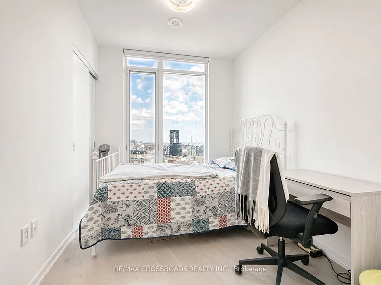 48 Power St #1702 — Photo 9