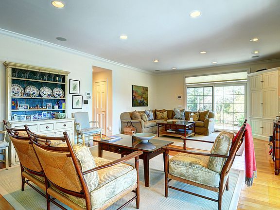 4th image of 7 Dune Ln