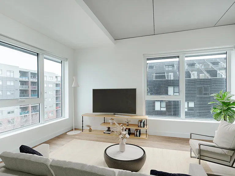 100 Alexander Ave — Photo 12