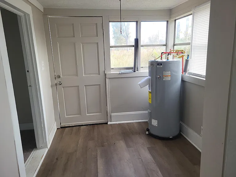 1213 Wilmington Hwy — Photo 13