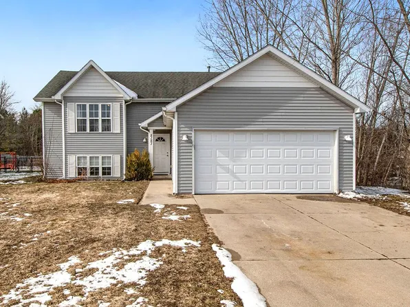 5151 Taylor Ridge Dr SE, Kentwood, MI 49512