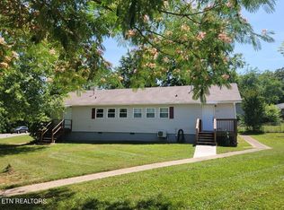 100 Hamilton Cir, Oak Ridge, TN 37830