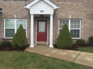 6003 Wooded Creek Dr UNIT 101, Louisville, KY 40291