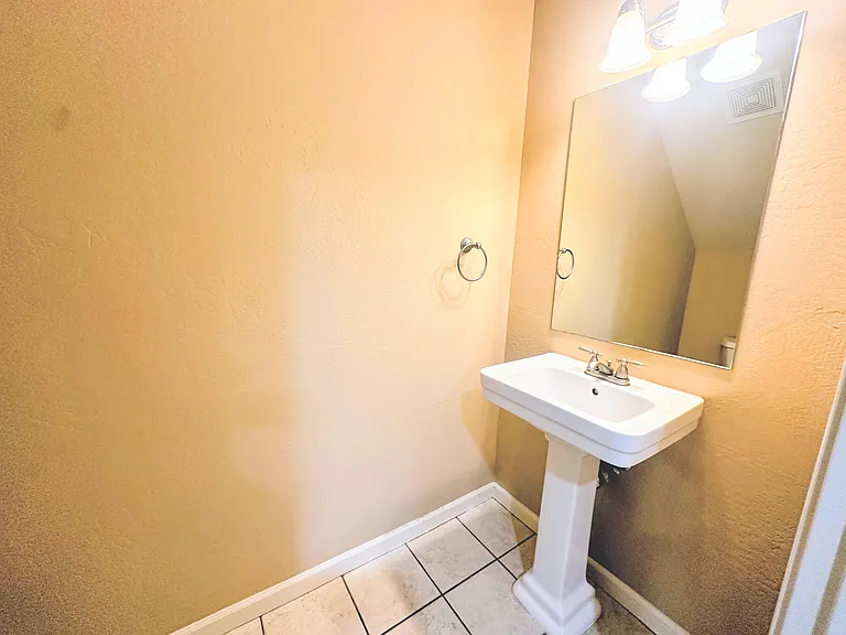 732 Normal Ave — Photo 8