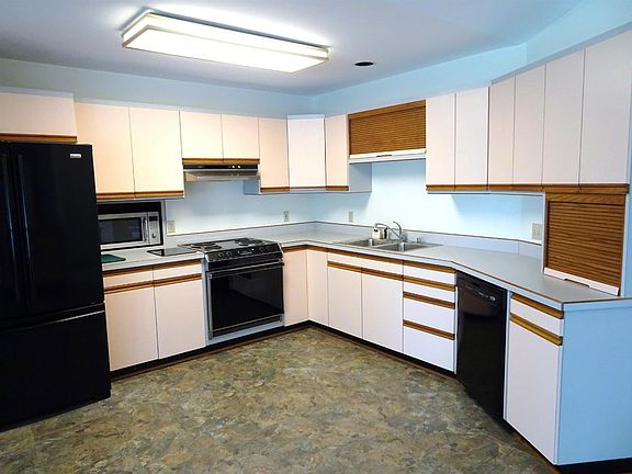 5th image of 6003 Canonero Way