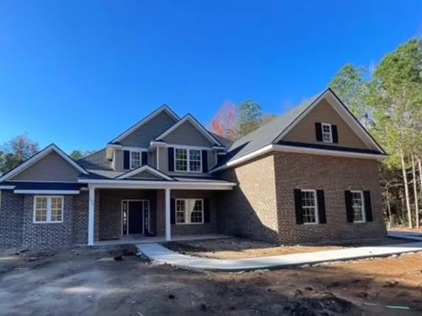 135 Kallquist Dr, Hinesville, GA 31313