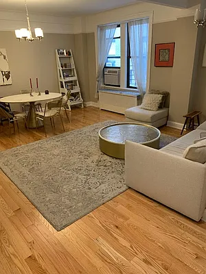 Rented by eRealty Advisors Inc | media 5