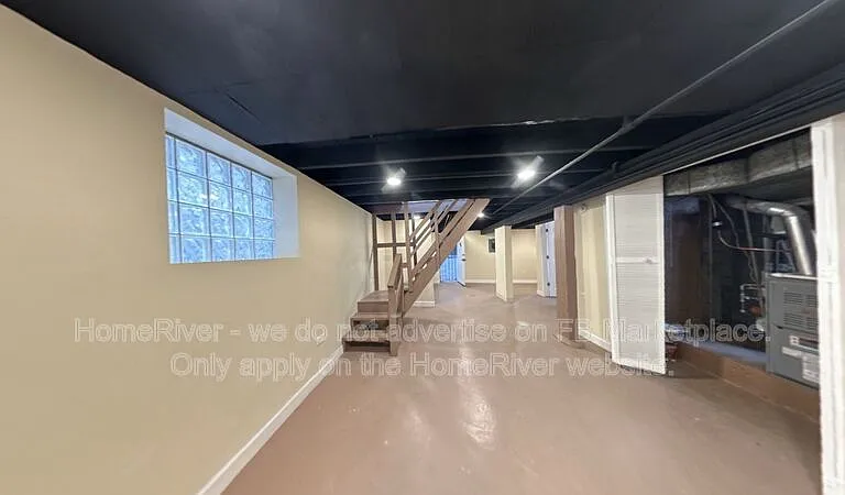 10046 S Perry Ave — Photo 23