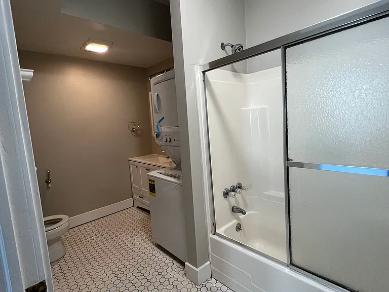 1008 Kenilworth Ave #1 — Photo 8